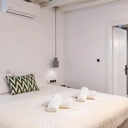 Yalos Mykonos 4 Bedroom Luxury House 5 Minute From Ornos W Sea & Sunset View Holiday home Mykonos Town