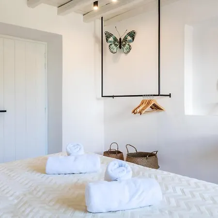 Yalos Mykonos 4 Bedroom Luxury House 5 Minute From Ornos W Sea & Sunset View Holiday home Mykonos Town